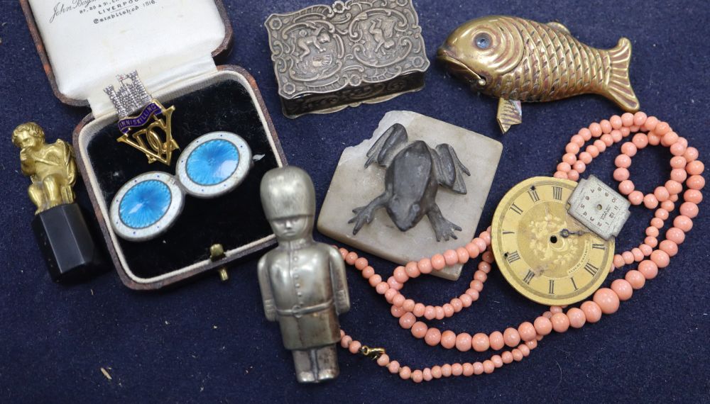 A 9ct Inniskillen brooch, a silver pill box, a gilt seal, an enamelled brooch and sundries